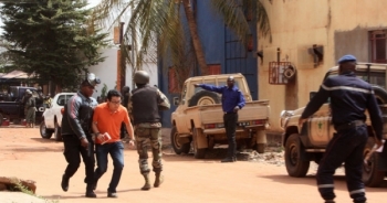 Xả súng tại khách sạn Mali, 27 người thiệt mạng