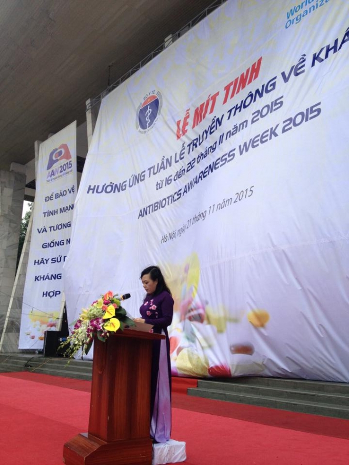 B&agrave; Nguyễn Thị Kim Tiến, Bộ trưởng Bộ Y tế ph&aacute;t biểu tại buổi lễ m&iacute;t tinh.