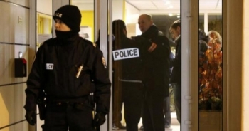 Pháp phát hiện đai thuốc nổ của nghi phạm tấn công khủng bố Paris