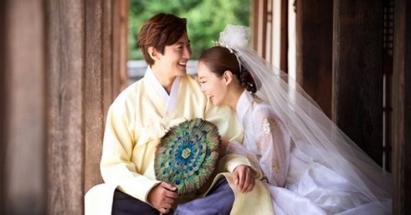 Các cặp sao Hàn tuyệt đẹp trong trang phục cưới truyền thống.