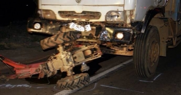 Gia Lai: Tài xế xe tải buồn ngủ, 7 người trong dòng họ thiệt mạng