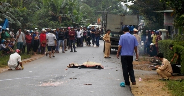 Quảng Nam: Đường trơn trượt, xe tải cán 3 người thương vong