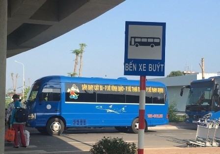 Hải Phòng: Xe buýt trá hình hoạt động rầm rộ trong sân bay Cát Bi