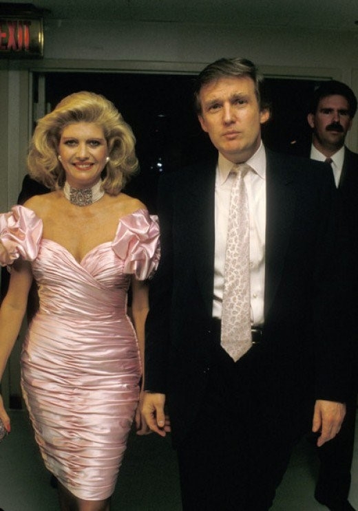 Donald Trump v&agrave; người vợ cả Ivana.