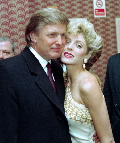 Donald Trump v&agrave; người vợ thứ hai Marla.