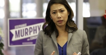 Phụ nữ gốc Việt đầu tiên được bầu vào Hạ viện Mỹ