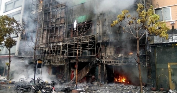 Khởi tố chủ quán karaoke bị cháy khiến 13 người thiệt mạng