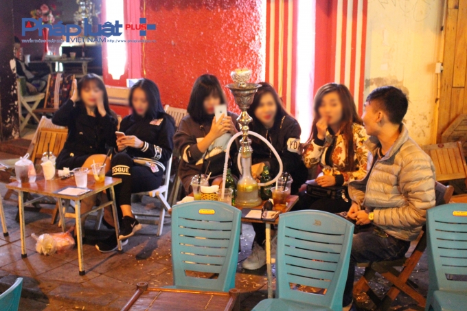 Loại h&igrave;nh h&uacute;t shisha đang biến tướng khi nhiều kẻ đ&atilde; trộn ma t&uacute;y &ldquo;đ&aacute;&rdquo;,