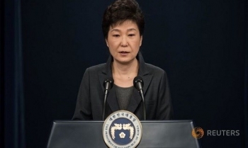 Tổng thống Hàn Quốc thuê luật sư trước khi bị thẩm vấn