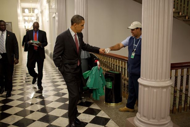Những khoảnh khắc đ&aacute;ng nhớ trong 8 năm ở Nh&agrave; Trắng của Obama