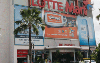 Siêu thị Lotte Mart nói gì khi bị tố bán thực phẩm hết hạn sử dụng?