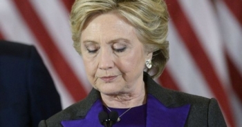 Bà Clinton nói gì trong lần xuất hiện đầu tiên sau cuộc bầu cử