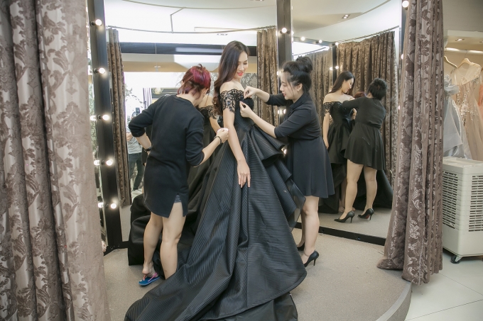 Nh&agrave; thiết kế Anh Thư sẽ đảm nhận thực hiện trang phục dạ hội ch&iacute;nh thức của Diệu Ngọc tại chung kết Hoa hậu Thế giới 2016.