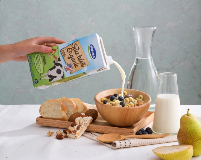 Xu hướng sử dụng thực phẩm organic, bao gồm sữa tươi organic đang trở n&ecirc;n phổ biến trong nhiều năm nay nhờ những lợi &iacute;ch r&otilde; rệt cho sức khỏe người ti&ecirc;u d&ugrave;ng.