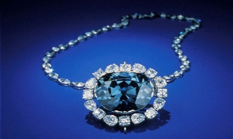 Kim cương Hy vọng được coi l&agrave; một trong những vi&ecirc;n kim cương nổi tiếng nhất thế giới