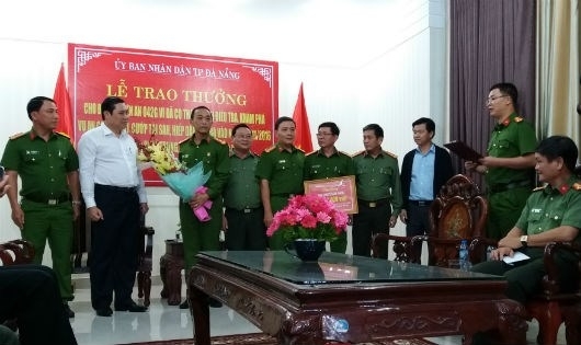 Đà Nẵng: Thưởng nóng Ban chuyên án phá vụ hiếp dâm, giết người và cướp tài sản