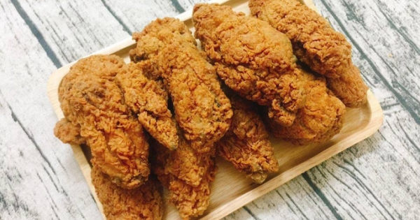 Công thức làm gà rán giống KFC đến 95% gây "sốt" mạng xã hội