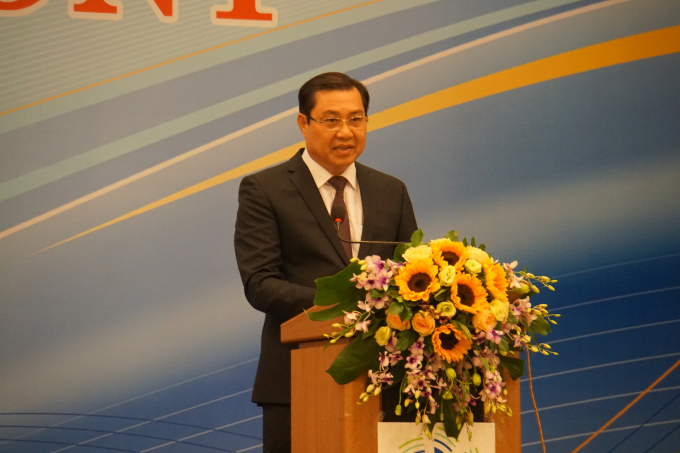 Chủ tịch UBND TP Đ&agrave; Nẵng Huỳnh Đức Thơ ph&aacute;t biểu tại phi&ecirc;n khai mạc.