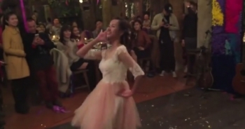 [Clip]: Cô dâu xinh xắn "nhảy bốc lửa" trong ngày cưới