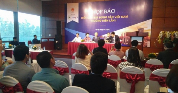 Họp báo diễn đàn Bất động sản Việt Nam thường niên lần thứ nhất tại Hà Nội