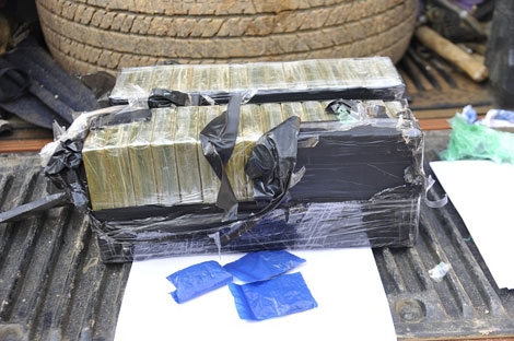 Bắt đối tượng vận chuyển 30 bánh nghi heroin trên cao tốc Hà Nội – Thái Nguyên bằng xe bán tải