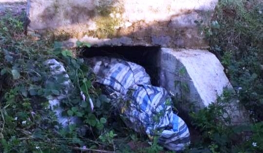 Đắk Lắk: Phát hiện thi thể người phụ nữ dưới ống thoát nước