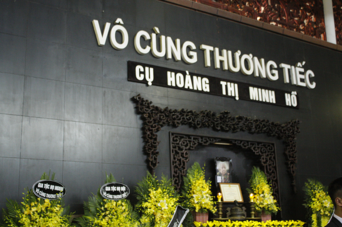Lễ tang viếng cụ Ho&agrave;ng Thị Minh Hồ, vợ doanh nh&acirc;n Trịnh Văn B&ocirc; được tiến h&agrave;nh v&agrave;o 13h30 chiều 13/11.