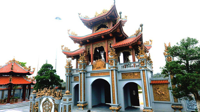 Cho&aacute;ng với khu nh&agrave; thờ họ 100 tỷ đồng ở Nghệ An