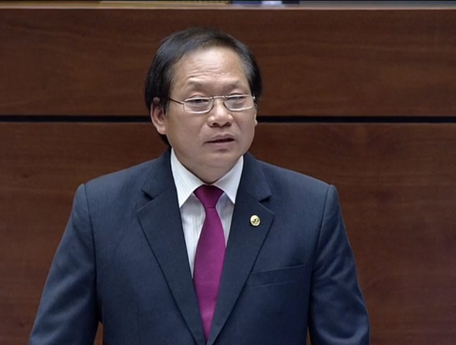 Bộ trưởng Trương Minh Tuấn trả lời chất vấn Đại biểu Quốc hội.