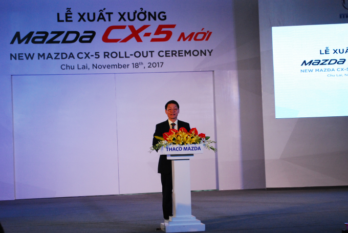 Chủ tịch HĐQT Thaco Trường Hải Trần B&aacute; Dương ph&aacute;t biểu trong lễ ra mắt xe.