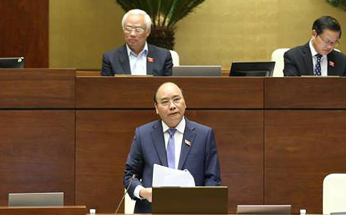 Thủ tướng Nguyễn Xu&acirc;n Ph&uacute;c trả lời chất vấn đại biểu Quốc hội kh&oacute;a 14.