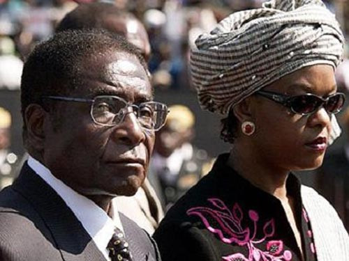 Tổng thống Robert Mugabe v&agrave; Đệ nhất phu nh&acirc;n Grace Mugabe. (Ảnh: Reuters)