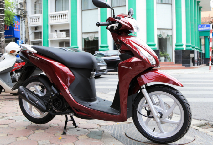 Honda Vision hiện l&agrave; mẫu xe m&aacute;y b&aacute;n chạy nhất thị trường Việt Nam