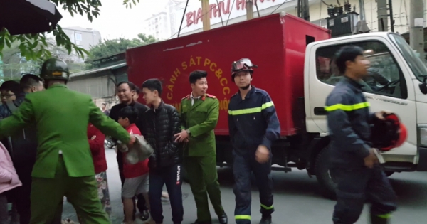 Vụ cháy chung cư trên đường Nguyễn Phong Sắc: Do một bà cụ gây ra