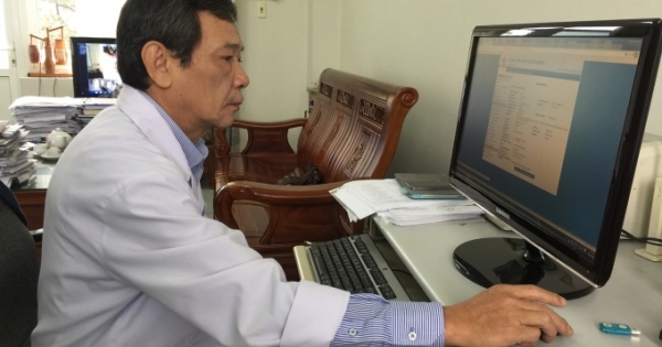 Bác sĩ Phạm Minh Trường người Việt Nam đầu tiên nhận giải thưởng "Eye Health Heroes"