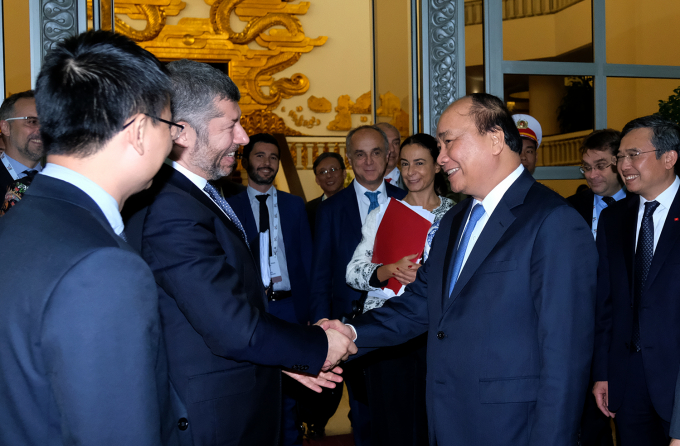 Thủ tướng Nguyễn Xu&acirc;n Ph&uacute;c tiếp Thứ trưởng Bộ ph&aacute;t triển kinh tế Italy