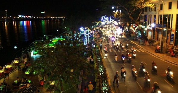 Đà Nẵng: Xây dựng phương án đầu tư Phố đi bộ - chợ đêm Bạch Đằng