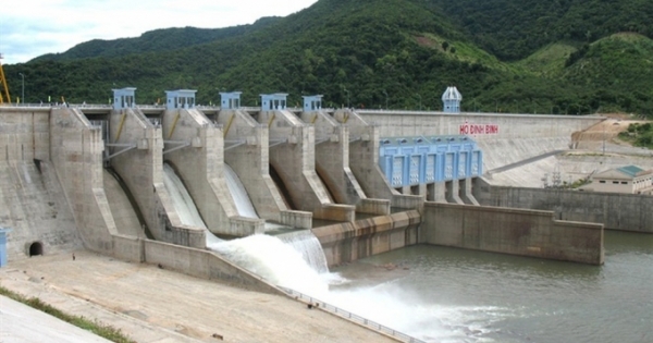 Công ty Khai thác công trình thủy lợi Bình Định sử dụng nước "chui" 2 hồ Định Bình và Văn Phong