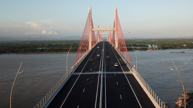 Cầu Bạch Đằng v&agrave; tuyến cao tốc Hạ Long &ndash; Hải Ph&ograve;ng th&ocirc;ng xe đầu th&aacute;ng 9/2018.