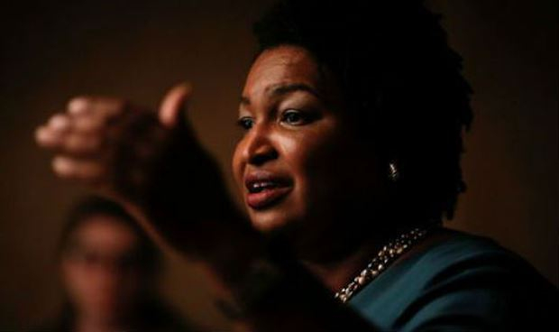 B&agrave; Stacey Abrams.