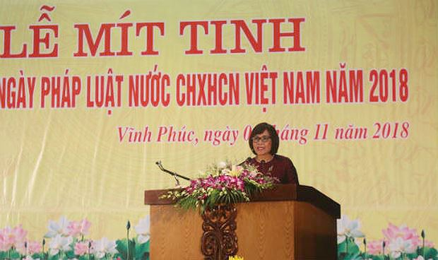Thứ trưởng Đặng Ho&agrave;ng Oanh ph&aacute;t biểu tại Lễ m&iacute;t tinh.
