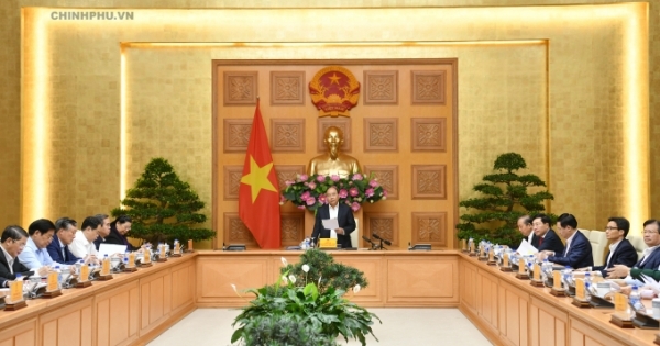 Thủ tướng chủ trì họp phiên đầu tiên Tiểu ban Kinh tế - Xã hội của Đại hội XIII