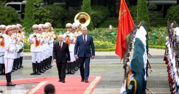 Hình ảnh ngày đầu tiên Chủ tịch Cuba Miguel Diaz Canel thăm Việt Nam