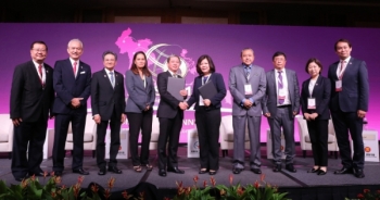 Tập đoàn T&T Group cùng Tập đoàn YCH (Singapore) trao biên bản ghi nhớ thành lập Trung tâm tăng trưởng thông minh