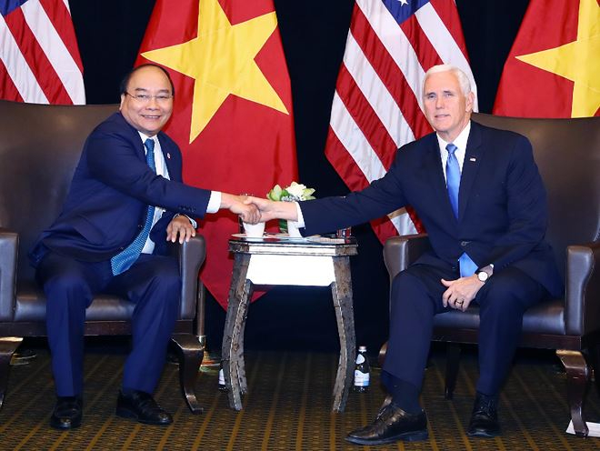 Thủ tướng Ch&iacute;nh phủ Nguyễn Xu&acirc;n Ph&uacute;c v&agrave; Ph&oacute; Tổng thống Mỹ Mike Pence tại cuộc gặp.&nbsp;Ảnh: Thống Nhất - TTXVN