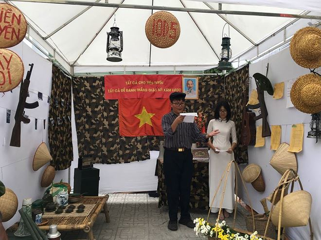 T&aacute;i hiện cuộc đời Chủ tịch Hồ Ch&iacute; Minh trong hội trại của học sinh trường Nguyễn Tất Th&agrave;nh