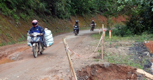 Điện Biên: Dự án đường Phì Nhừ - Chiềng Sơ chưa GPMB xong đã thi công!