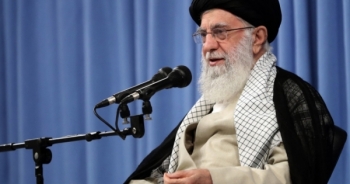 Iran tuyên bố không nhượng bộ trước sức ép của Mỹ