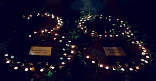 Nghệ An: Thắp nến cầu nguyện cho 39 nạn nhân qua đời ở Anh