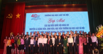 Phát huy truyền thống vẻ vang 40 năm xây dựng Trường Đại học Luật Hà Nội